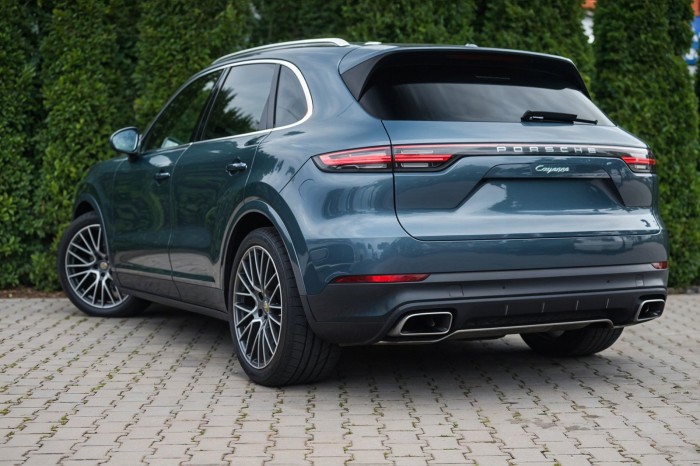 PORSCHE CAYENNE III 9YA 2017+ KAMERA COFANIA FULL HD DYNAMICZNE LINIE ZINTEGROWANA Z KLAMKĄ KLAPY TYLNEJ