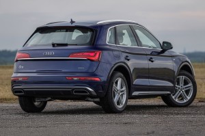 AUDI Q5 FY 2017-2024 KAMERA COFANIA FULL HD DYNAMICZNE LINIE ZINTEGROWANA Z KLAMKĄ KLAPY TYLNEJ
