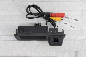 VOLKSWAGEN PASSAT B6 3C 2005-2010 KAMERA COFANIA FULL HD DYNAMICZNE LINIE ZINTEGROWANA Z KLAMKĄ KLAPY TYLNEJ