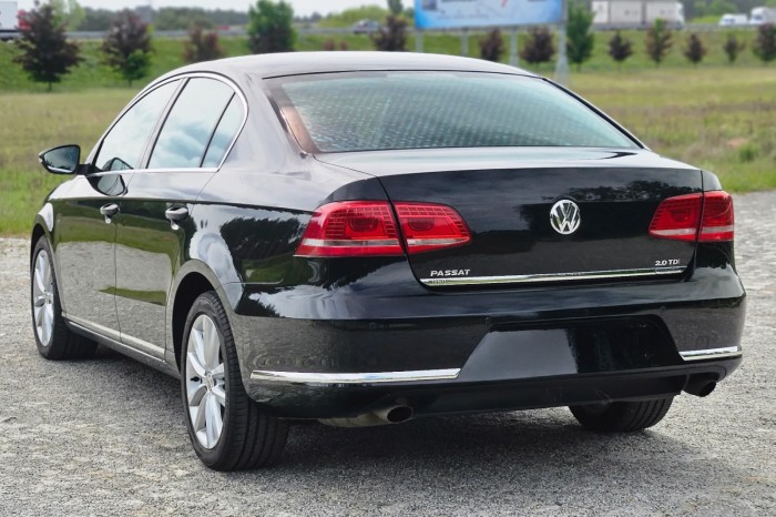 VOLKSWAGEN PASSAT B7 2010-2014 KAMERA COFANIA FULL HD DYNAMICZNE LINIE ZINTEGROWANA Z KLAMKĄ KLAPY TYLNEJ