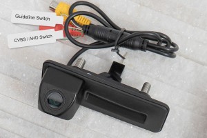SKODA OCTAVIA II KOMBI 2007-2012 KAMERA COFANIA FULL HD DYNAMICZNE LINIE ZINTEGROWANA Z KLAMKĄ KLAPY TYLNEJ