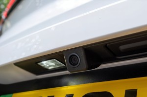 HYUNDAI ix35 2010-2015 KAMERA COFANIA FULL HD DYNAMICZNE LINIE ZINTEGROWANA Z LAMPĄ