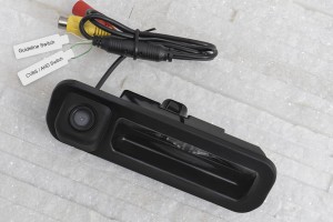 FORD C-MAX MK2 II 2010-2014 PRZED FACELIFTINGIEM KAMERA COFANIA FULL HD DYNAMICZNE LINIE ZINTEGROWANA Z KLAMKĄ KLAPY TYLNEJ