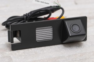 HYUNDAI TUCSON II LM 2009-2015 KAMERA COFANIA FULL HD DYNAMICZNE LINIE ZINTEGROWANA Z LAMPĄ