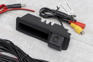 AUDI RS4 B7 2006-2008 KAMERA COFANIA FULL HD DYNAMICZNE LINIE ZINTEGROWANA Z KLAMKĄ KLAPY TYLNEJ