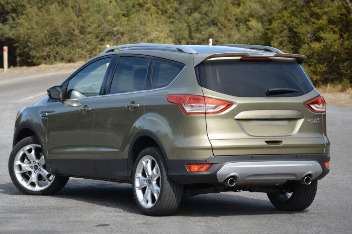 FORD KUGA MK2 II 2013-2019 KAMERA COFANIA FULL HD DYNAMICZNE LINIE ZINTEGROWANA Z LAMPĄ