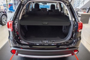 MITSUBISHI OUTLANDER III GF 2012-2021 ELEKTRYCZNA KLAPA BAGAŻNIKA ROLETA BAGAŻNIKA 7237A146Xa / A083740