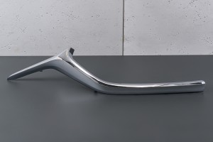 MAZDA CX-5 II KF 2017-2021 PRZED FACELIFTINGIEM CHROMOWANA LISTWA GRILLA PRAWA KB8A507J1