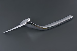 MAZDA CX-5 II KF 2017-2021 PRZED FACELIFTINGIEM CHROMOWANA LISTWA GRILLA PRAWA KB8A507J1