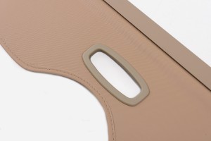 JEEP GRAND CHEROKEE IV WK2 2010-2017 PRZED DRUGIM FACELIFTINGIEM ROLETA BAGAŻNIKA BEŻOWA