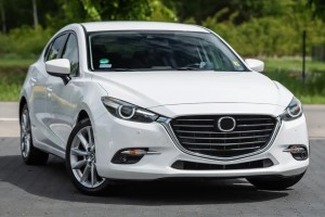 MAZDA 3 III BN 2017-2019 PO LIFTINGU MIGACZ / KIERUNKOWSKAZ PRZEDNI PRAWY B63C51350A