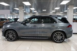 MERCEDES GLE W167 2019+ STOPNIE BOCZNE PROGI SAMOCHODOWE OEM