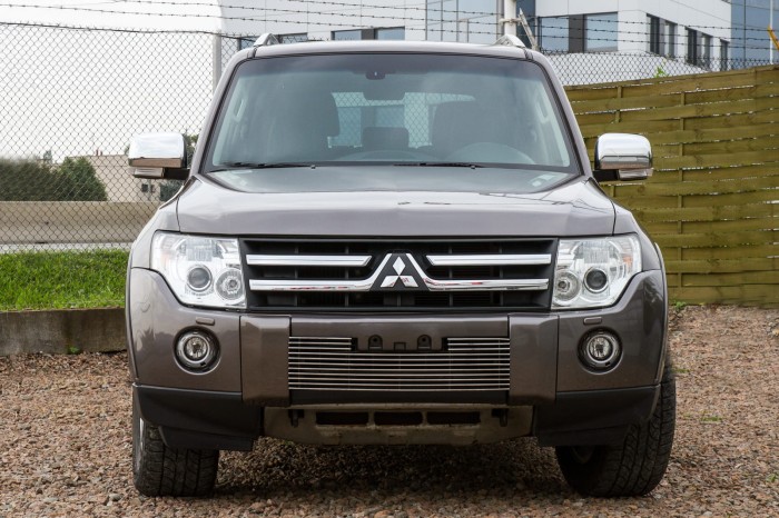 MITSUBISHI PAJERO 2012-2015 GRILL ALUMINIOWY