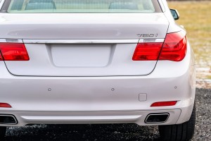 BMW SERIA 7 F01 2008-2013 PRZED FACELIFTINGIEM ZAŚLEPKA HAKA HOLOWNICZEGO TYLNEGO ZDERZAKA PRAWA 51127209925