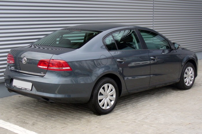 VW PASSAT B7 SEDAN 2010-2014 KAMERA COFANIA KLAMKA KLAPY TYLNEJ