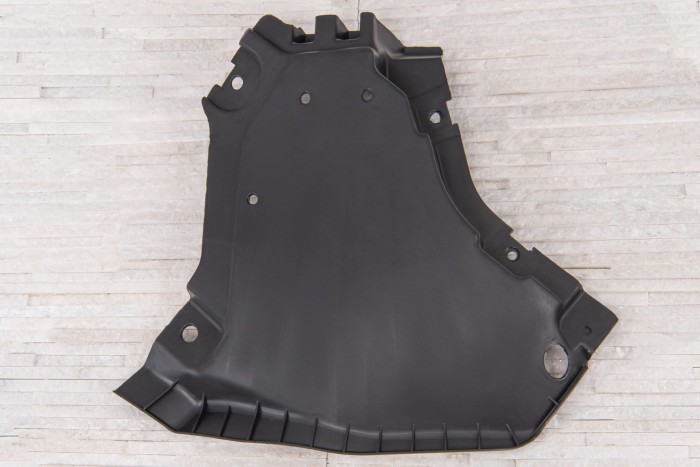 MERCEDES E-CLASS C238 2017+ OSŁONA DOLNA PRZEDNIEGO ZDERZAKA PRAWA Z KOMPLETEM ŚRUB A2135200700