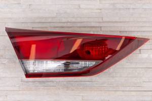 HYUNDAI ELANTRA VI AD 2015-2018 PRZED FACELIFTINGIEM LAMPA KLAPY TYLNEJ LEWA 92403F2000