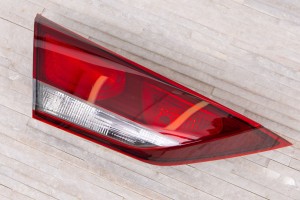 HYUNDAI ELANTRA VI AD 2015-2018 PRZED FACELIFTINGIEM LAMPA KLAPY TYLNEJ LEWA 92403F2000