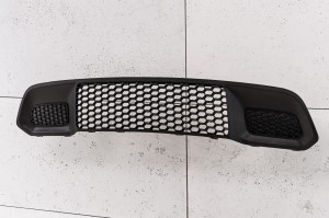 JEEP GRAND CHEROKEE IV WK2 2017-2021 PO LIFTINGU KRATKA ATRAPA PRZEDNIEGO ZDERZAKA BEZ RADARU 68310777AB