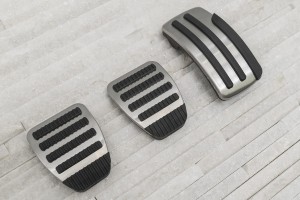 NISSAN X-TRAIL III T32 2014-2021 MANUAL NAKŁADKI NA PEDAŁY NAKŁADANE