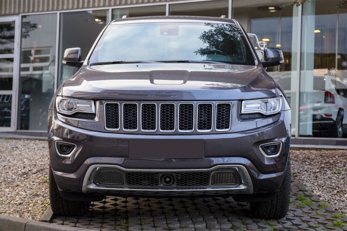 JEEP GRAND CHEROKEE IV WK2 2014-2017 KRATKA PRZEDNIEGO ZDERZAKA LEWA 68143099AC