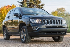 JEEP COMPASS I MK49 2011-2017 PO FACELIFTINGU PRAWA KRATKA ZDERZAKA 68213204AA