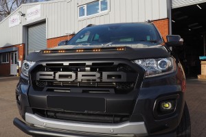 FORD RANGER T7 2016-2023 OWIEWKA MASKI Z LED