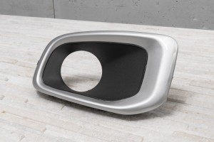 JEEP RENEGADE I BU 2015-2018 KRATKA PRZEDNIEJ LAMPY PRZECIWMGIELNEJ LEWA 5XB32XS9AA
