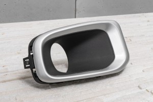 JEEP RENEGADE I BU 2015-2018 KRATKA PRZEDNIEJ LAMPY PRZECIWMGIELNEJ LEWA 5XB32XS9AA