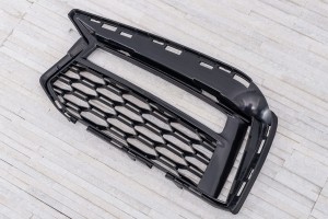 BMW SERIA 5 G30 2017+ KRATKA WLOTU POWIETRZA LEWA 51118068339 / 51118064963