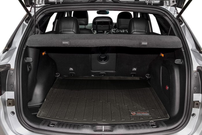 JEEP COMPASS II MP 2017-2020 PRZED FACELIFTINGIEM Z KLAPĄ ELEKTRYCZNĄ PÓŁKA BAGAŻNIKA 6AA59DX9AB