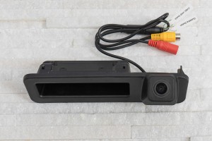 BMW SERIA 4 F32 F33 F36 M4 F82 M4 F83 KAMERA COFANIA FULL HD DYNAMICZNE LINIE ZINTEGROWANA Z KLAMKĄ KLAPY TYLNEJ