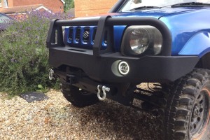 SUZUKI JIMNY 1998-2018 ZDERZAK PRZEDNI Z HAKIEM