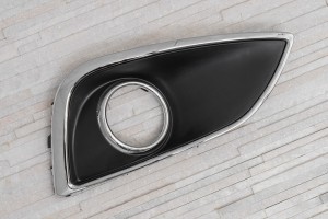 HYUNDAI ix35 2010-2015 KRATKA ZAŚLEPKA PRZEDNIEJ LAMPY PRZECIWMGIELNEJ PRAWA 865862Y000