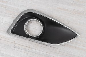 HYUNDAI ix35 2010-2015 KRATKA ZAŚLEPKA PRZEDNIEJ LAMPY PRZECIWMGIELNEJ PRAWA 865862Y000