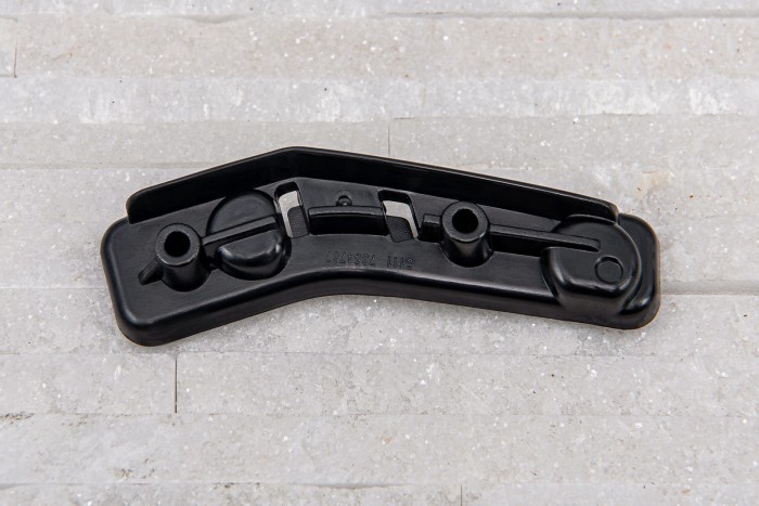 BMW X1 F48 2015-2022 ŚLIZG GÓRNY PRZEDNIEGO ZDERZAKA LEWY 51117354767