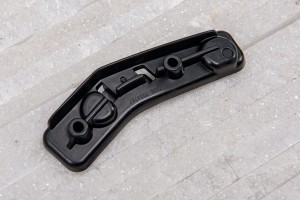 BMW X1 F48 2015-2022 ŚLIZG GÓRNY PRZEDNIEGO ZDERZAKA LEWY 51117354767