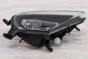 VOLKSWAGEN TOUAREG II 7P 2014-2018 PO FACELIFTINGU LAMPA PRZECIWMGIELNA PRZEDNIA PRAWA 7P6941700G