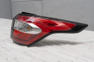 FORD ESCAPE MK3 III 2016-2019 PO FACELIFTINGU LAMPA TYLNA KAROSERYJNA PRAWA GJ5Z13404C