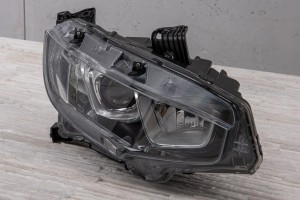 HONDA CIVIC X 2016-2019 PRZED FACELIFTINGIEM LAMPA PRZEDNIA LED PRAWA 33100TBAA01