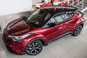 TOYOTA C-HR 2016+ STOPNIE BOCZNE PROGI SAMOCHODOWE