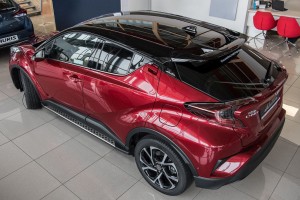 TOYOTA C-HR 2016+ STOPNIE BOCZNE PROGI SAMOCHODOWE