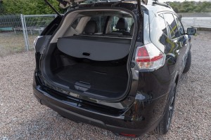 NISSAN X-TRAIL III T32 2014-2020 ROLETA BAGAŻNIKA CZARNA