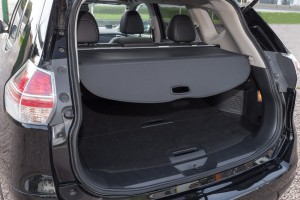 NISSAN X-TRAIL III T32 2014-2020 ROLETA BAGAŻNIKA CZARNA