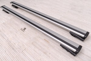 MITSUBISHI PAJERO 2007+ BELKI DO RELINGÓW ODSTAJĄCYCH 130 CM