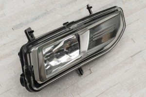 NISSAN MICRA V K14 2016+ LAMPA PRZECIWMGIELNA PRZEDNIA PRAWA 26150-8995A