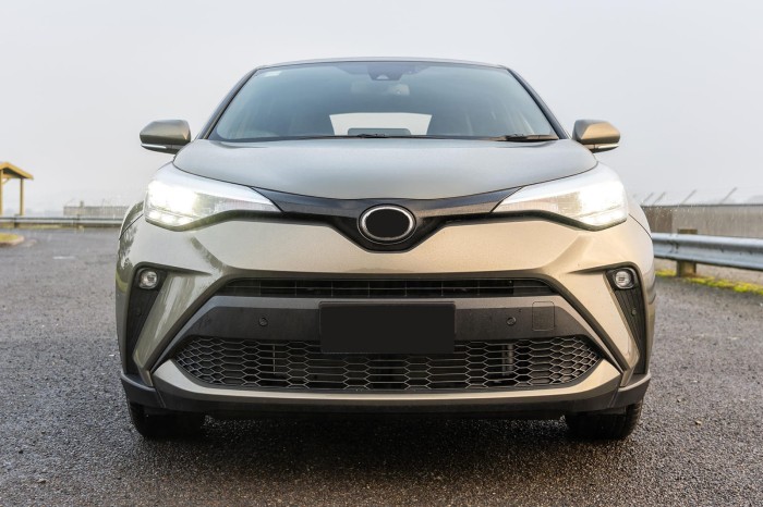 TOYOTA C-HR AX10 2019+ PO FACELIFTINGU PRZEDNIA LAMPA PRZECIWMGIELNA LED PRAWA 8121002190