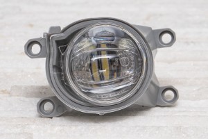 TOYOTA C-HR AX10 2019+ PO FACELIFTINGU PRZEDNIA LAMPA PRZECIWMGIELNA LED PRAWA 8121002190