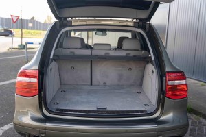 PORSCHE CAYENNE I 9PA 2002-2010 ROLETA BAGAŻNIKA CZARNA 7L5867773