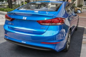 HYUNDAI ELANTRA VI AD 2015-2018 PRZED FACELIFTINGIEM LAMPA KLAPY TYLNEJ PRAWA 92404F2000